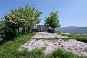 Mausoleo di Curzio Malaparte sul monte Spazzavento (PO)